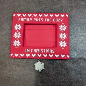 Hallmark Keepsake 'Family Puts The Cozy In Christmas' Photo Frame Ornament